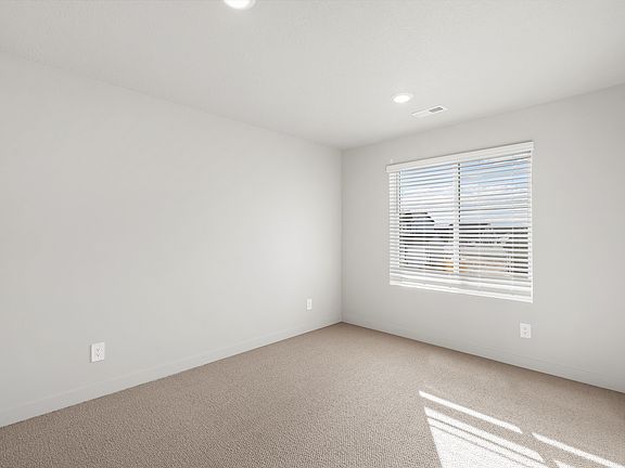SLC_Aspen_ 4251_Bedroom_B_ 932-N-160-E-santaquin-UT.jpg