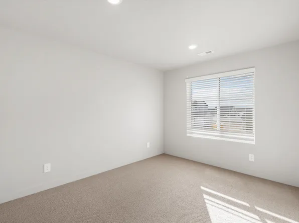 3401 N Browning St, Eagle Mountain, UT 84005