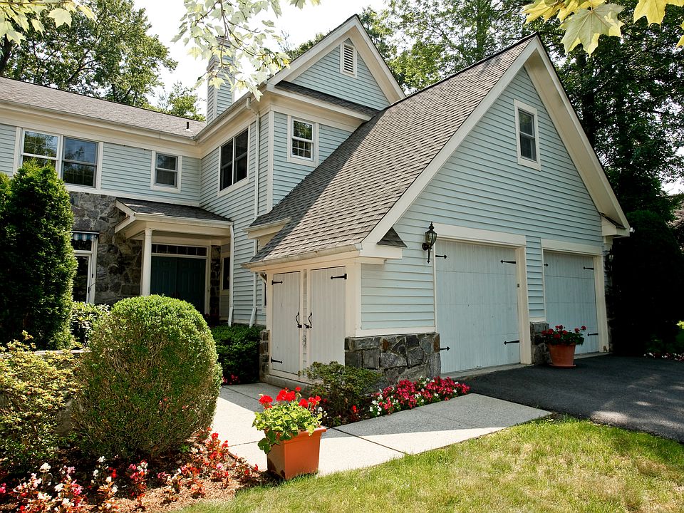 1st image of 7 Westhaven Ln