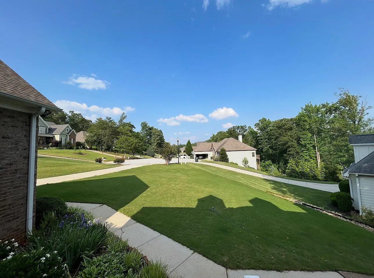 4 bed, 3.5 bath, 3000 sqft, $750 — Photo 2
