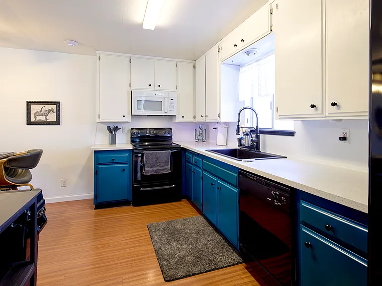652 Greenbriar Townhouse Way — Photo 23