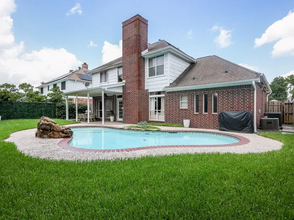118 Mill Trail Dr, Sugar Land, TX 77498