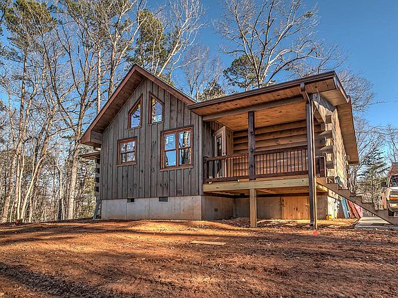 3rd image of 420 Creekside Trl
