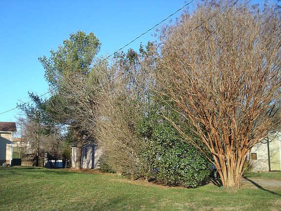 3rd image of 410 Sunnybrook Dr