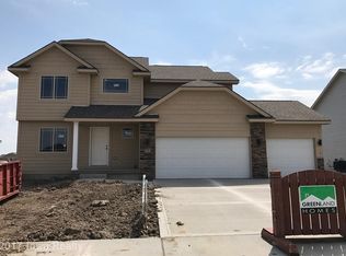 585 NE Wilden Dr, Waukee, IA 50263