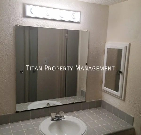 770 Carro Dr #1 — Photo 10