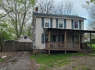 104 Elm St, Clyde, NY 14433