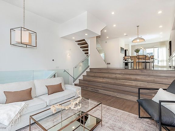 5th image of 6 Clifton Pointe