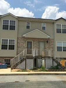 1st image of 712 Marian Dr