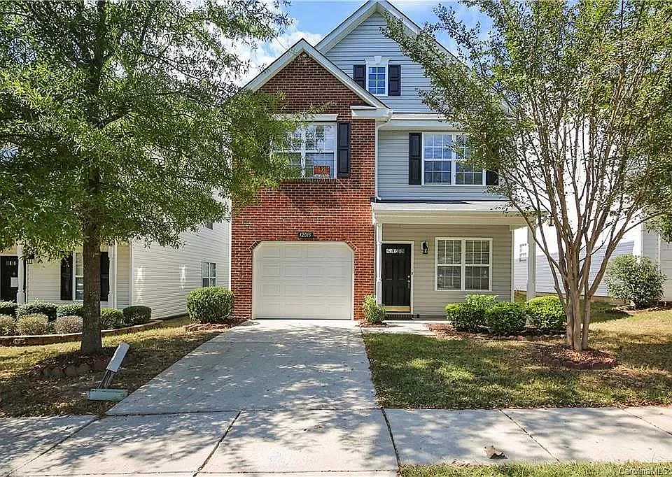 12015 Royal Castle Ct
