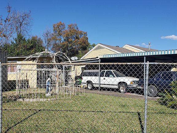 3rd image of 6210 Sherwood Dr