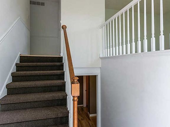 2nd image of 1383 Beulah Park