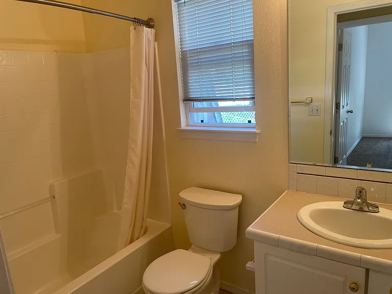 2078 S Orchard St — Photo 17