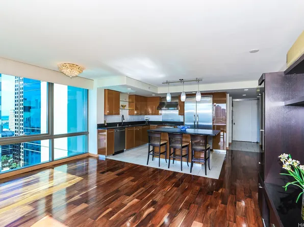1200 Queen Emma St APT 2302, Honolulu, HI 96813