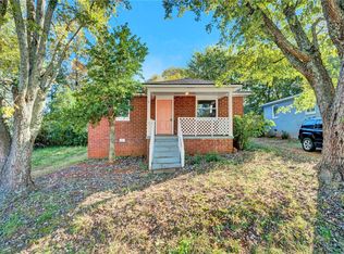 5 Yellowstone Dr, Greenville, SC 29617
