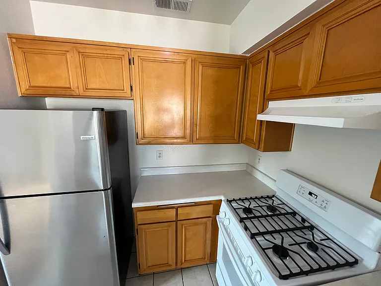 2532 S Centinela Ave #7 — Photo 5