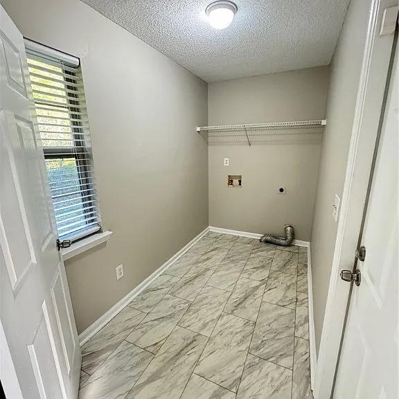 1381 Coalition Cir — Photo 9