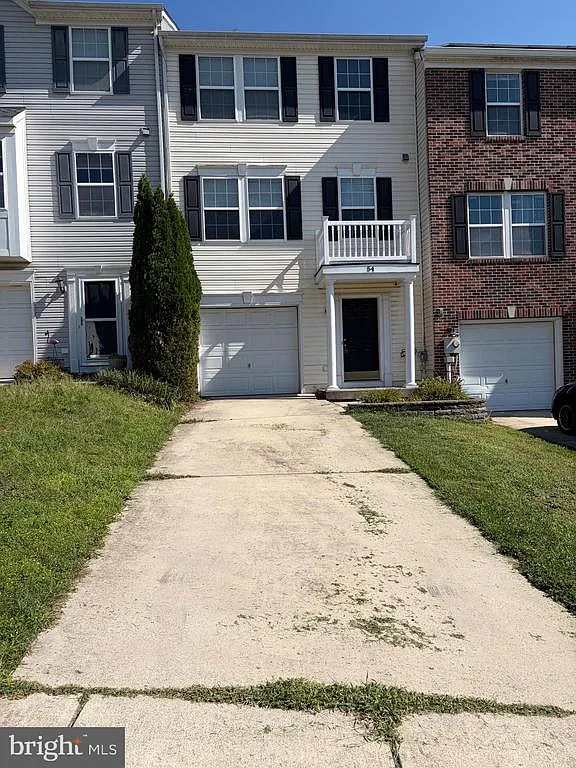 3 bed, 3.5 bath, 1620 sqft, $1,800 — Photo 3