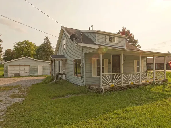 513 W Walnut St, Pierceton, IN 46562