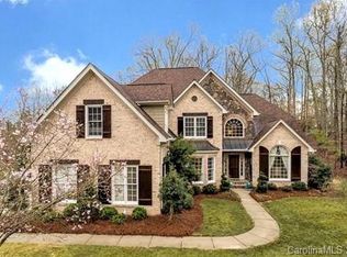4039 Lamington Rd, Matthews, NC 28105