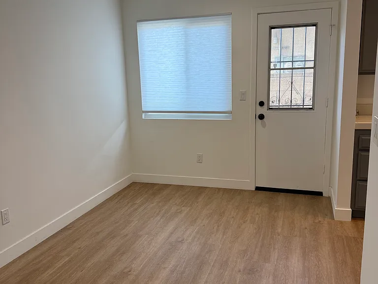 15624 Larch Ave — Photo 5