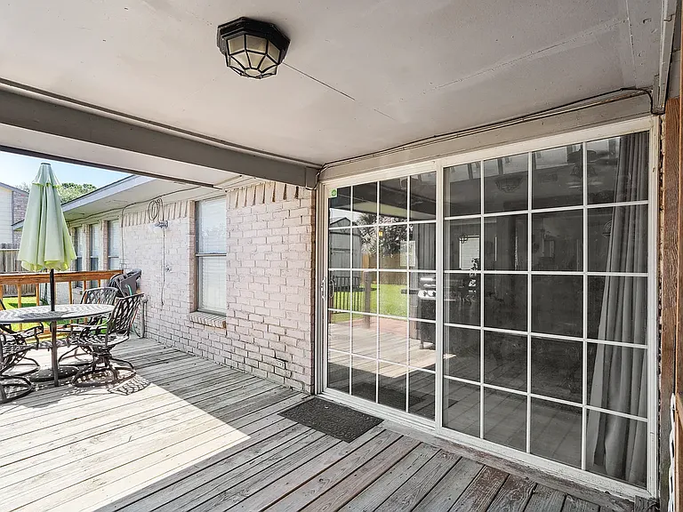 19622 Younglake Blvd — Photo 11