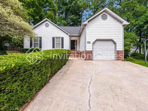 2704 Kempsford Pl, Raleigh, NC 27604