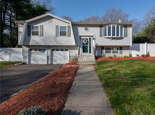 38 Rabbit Rock Rd, East Haven, CT 06513