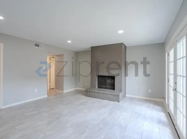 10349 Longmont Dr, Houston, TX 77042