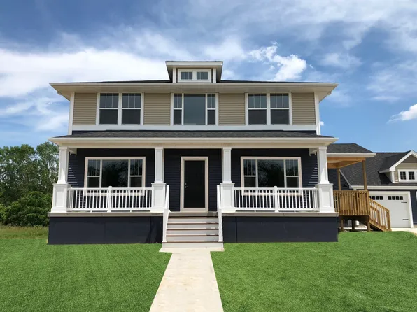 621 Dellinger Dr, Charlotte, MI 48813