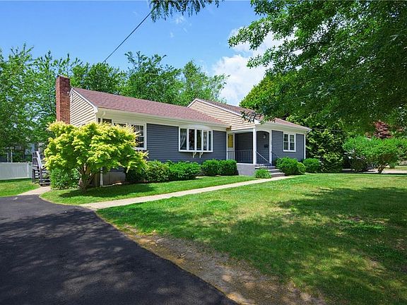 4th image of 34 Foxhill Ave