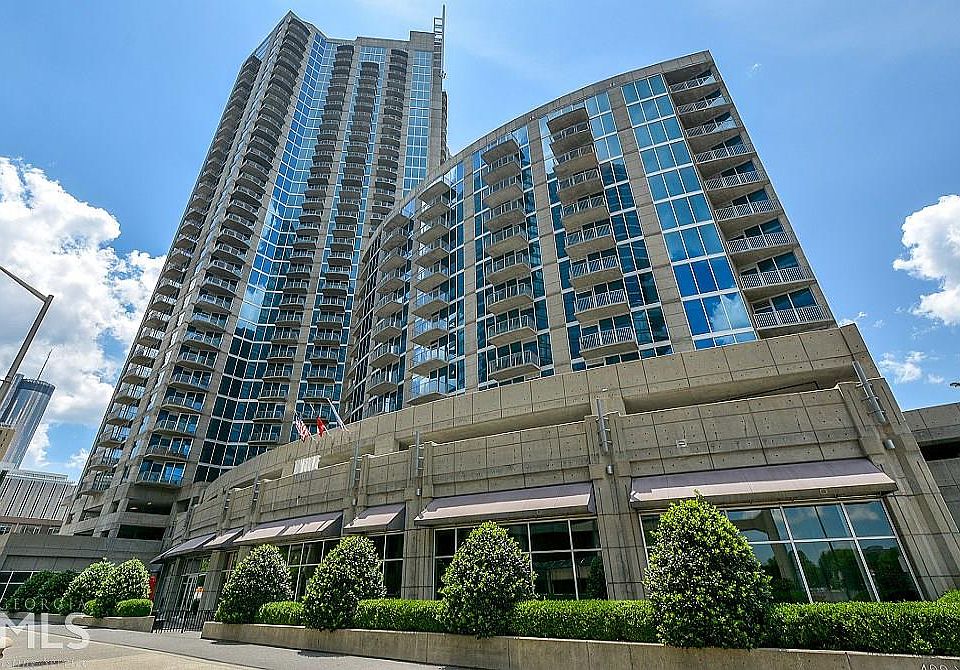 2nd image of 400 W Peachtree St