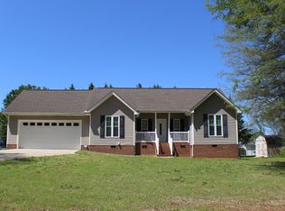 33 Brook Hollow Dr, Chatsworth, GA 30705