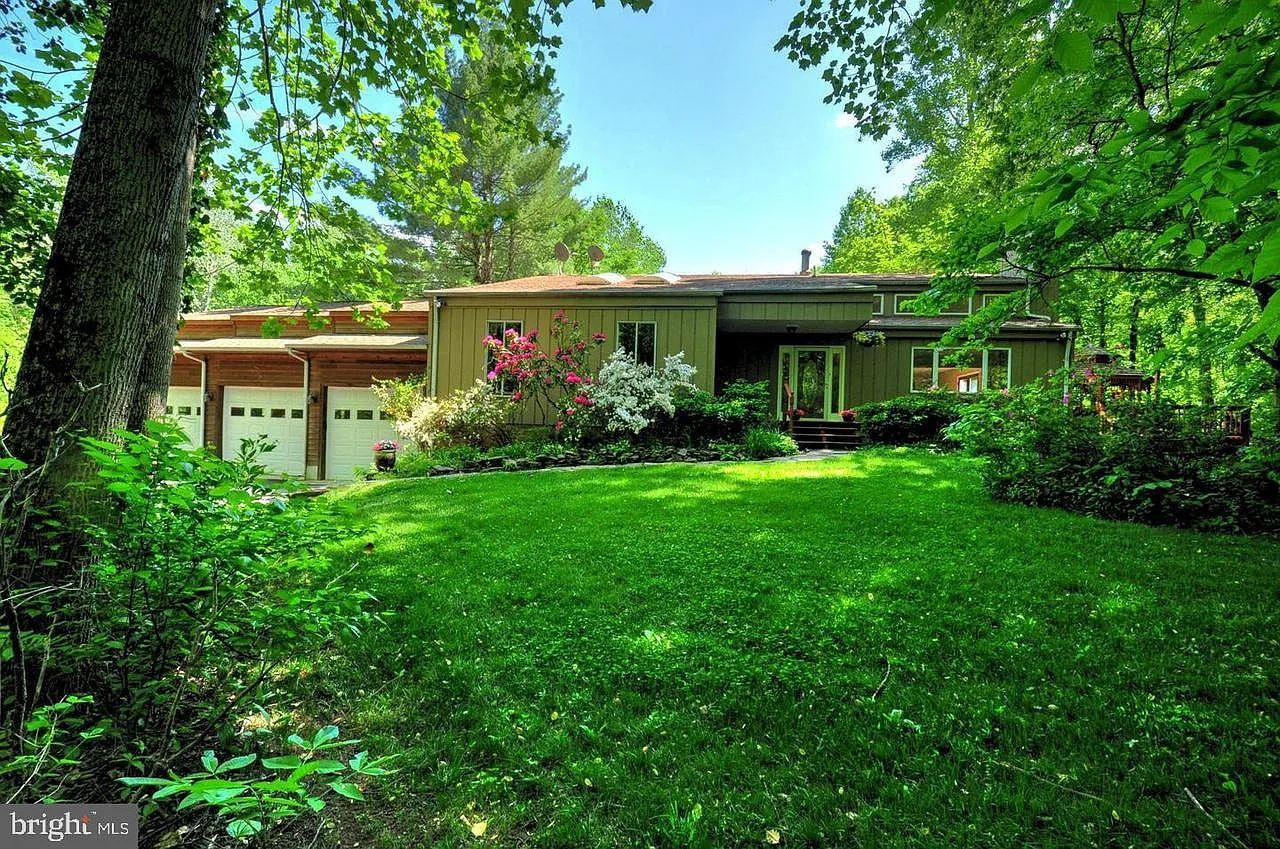 11541 Yeats Dr — Photo 1