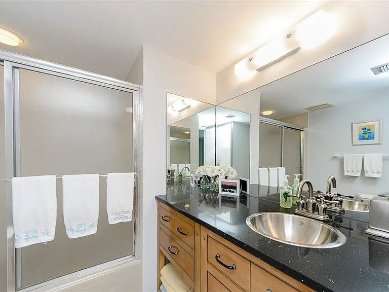 690 Island Way #507 — Photo 26