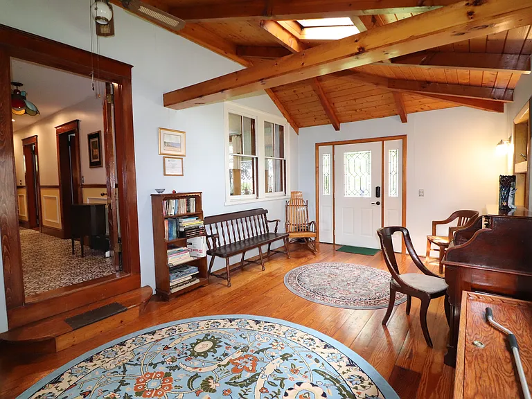 140 Maple Ave #1 — Photo 12