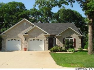 5012 Eiffel Ct, Godfrey, IL