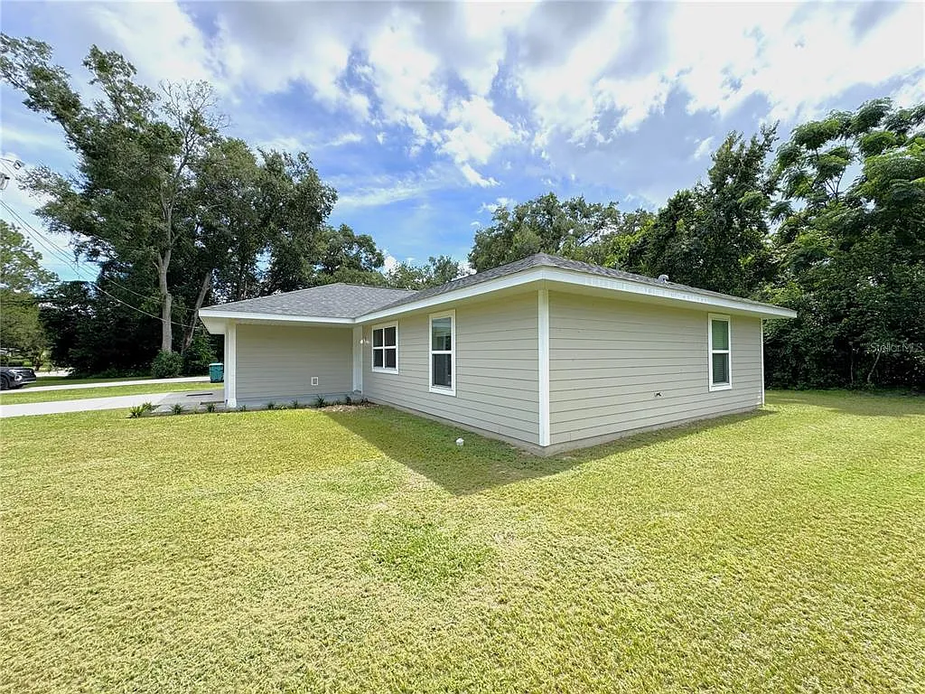 3 bed, 2.0 bath, 1140 sqft, $1,600 — Photo 2