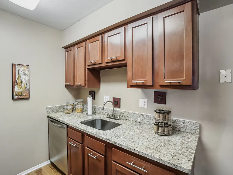 Heights of Novi Apartments — Photo 31