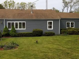 10566 W York House Rd, Beach Park, IL 60087