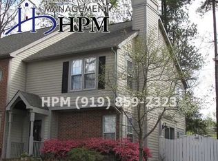 102 Westview Cove Ln, Cary, NC 27513