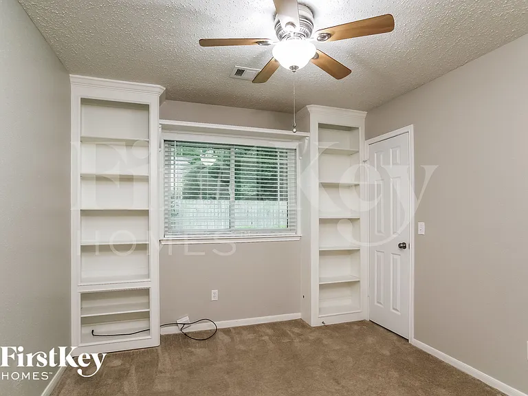 123 S Village Knoll Cir — Photo 11