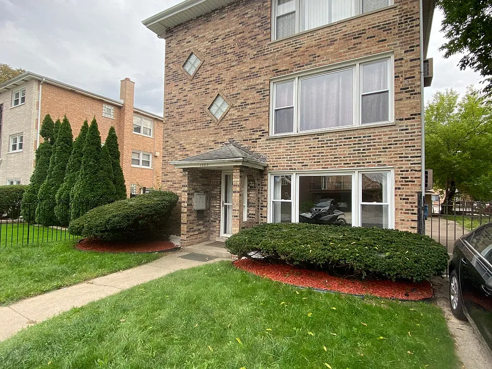 1609 Downs Dr #3