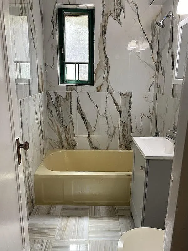 1527 Metropolitan Avenue - 2A — Photo 2