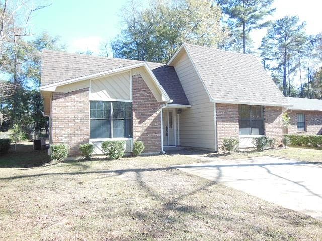 1st image of 117 Dawn Lauren Ln