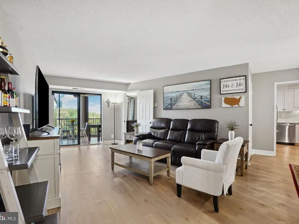 5904 Mount Eagle Dr APT 1003, Alexandria, VA 22303