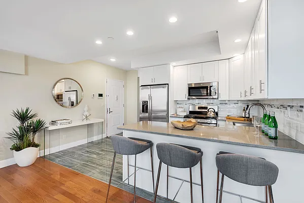 Rented by Compass | media 14