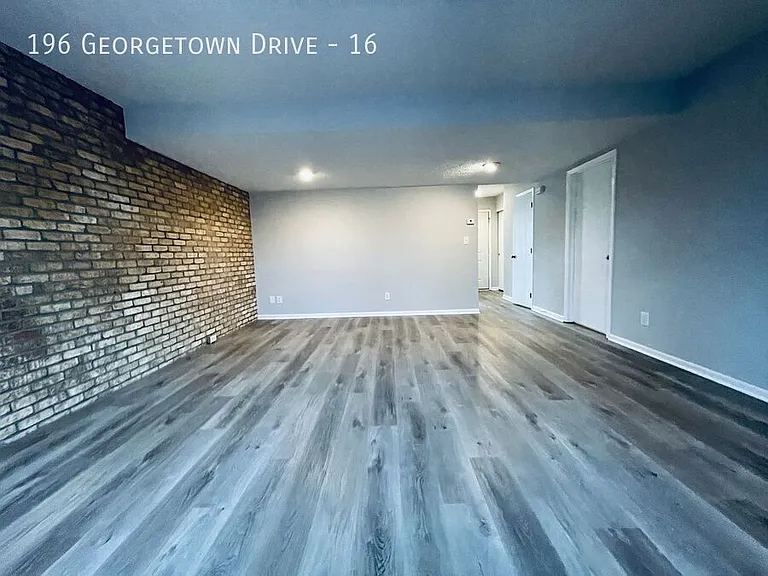 196 Georgetown Dr #16 — Photo 6
