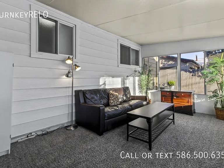 38428 Tottenham Rd — Photo 9