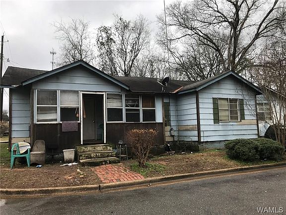 3rd image of 3911 24th St NE